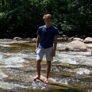 Meet your Posher, Logan